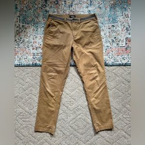 Men’s khaki pants